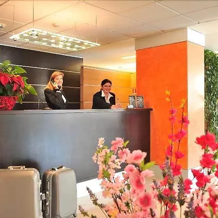 Hotel Inn Hotel 3*