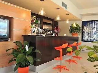 Inn Hotel