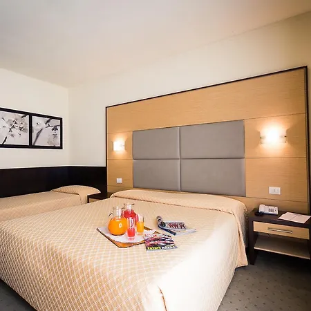 Hotel Inn Hotel 3*