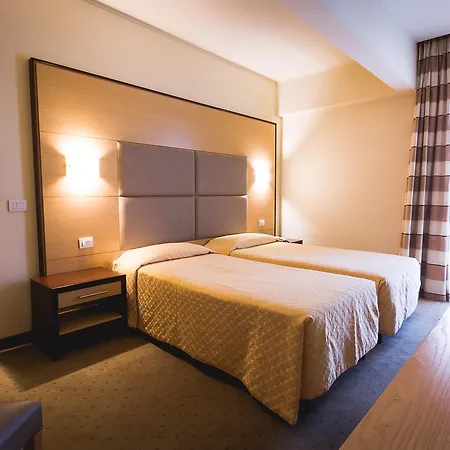 Inn Hotel Hotel